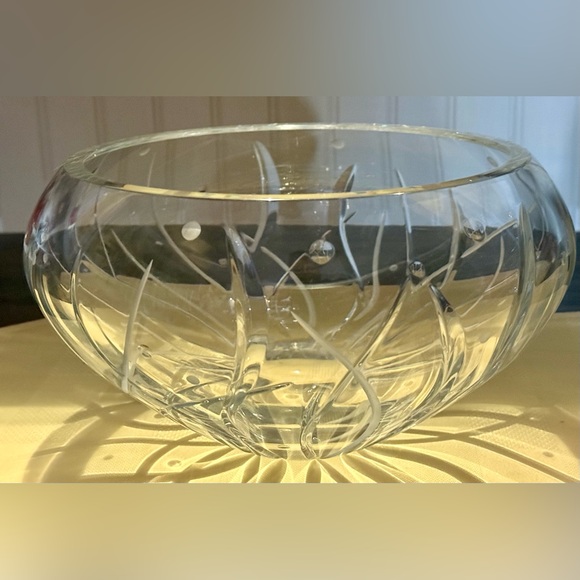 Michael Aram for Waterford Fathom 10” Etched Crystal Centerpiece Bowl - Picture 3 of 8
